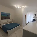 La Casa Di Pepp Gæstehus Monopoli